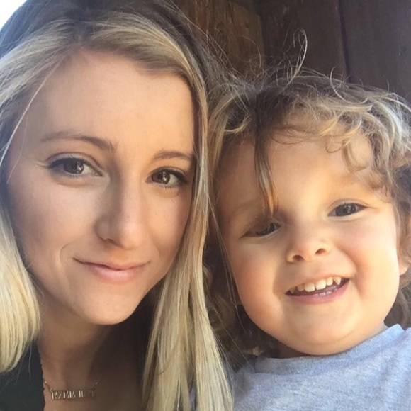 Meet your posher! - Picture 2 of 2